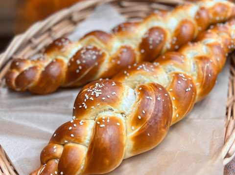 Blunt Pretzels Braids